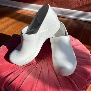 Dansko Pro White Clog size 39